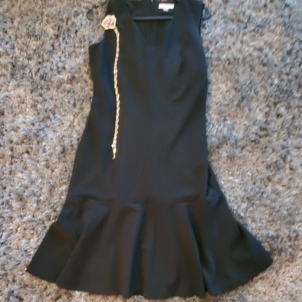 Dress - Picture 2 of 7
